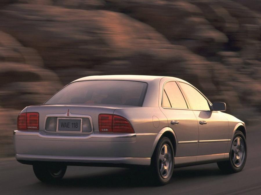  Lincoln LS 1999 года  (фото 4 из 16)
